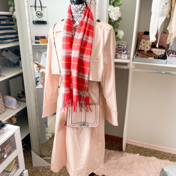 Classic Vintage Check Cashmere Scarf| Burberry - Picture 4 of 8